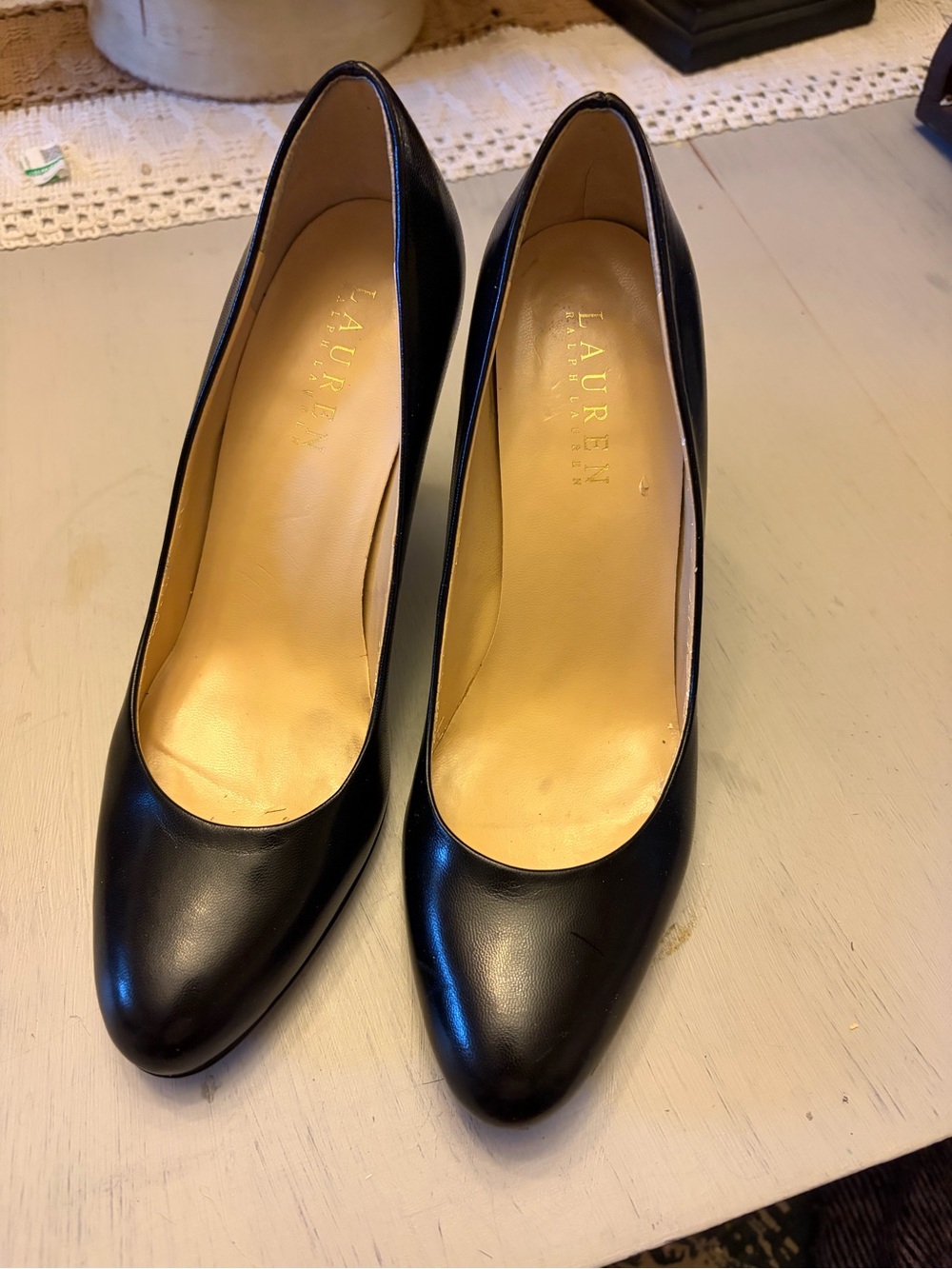 Lauren Ralph Lauren Black Leather Round-Toe Pumps
